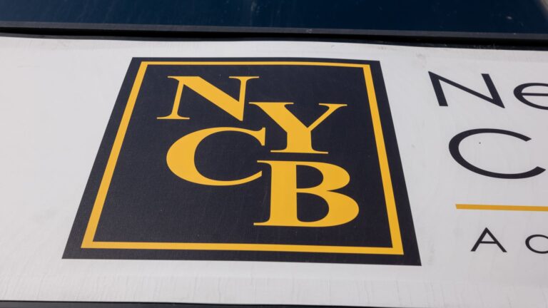 Nycb Stock Drops More Than 20% After Bank Reveals 'internal